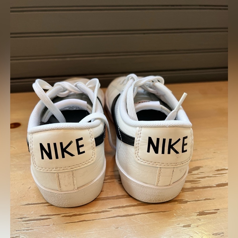 Size 6.5 (GS) - Nike Blazer Low 77 White Black - Picture 5 of 9